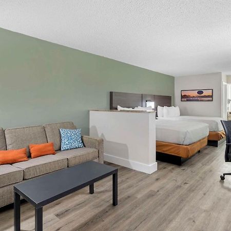 Quality Inn & Suites Orlando East - Ucf Area Alafaya Εξωτερικό φωτογραφία
