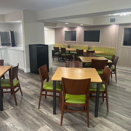 Quality Inn & Suites Orlando East - Ucf Area Alafaya Εξωτερικό φωτογραφία