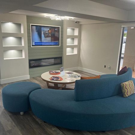 Quality Inn & Suites Orlando East - Ucf Area Alafaya Εξωτερικό φωτογραφία