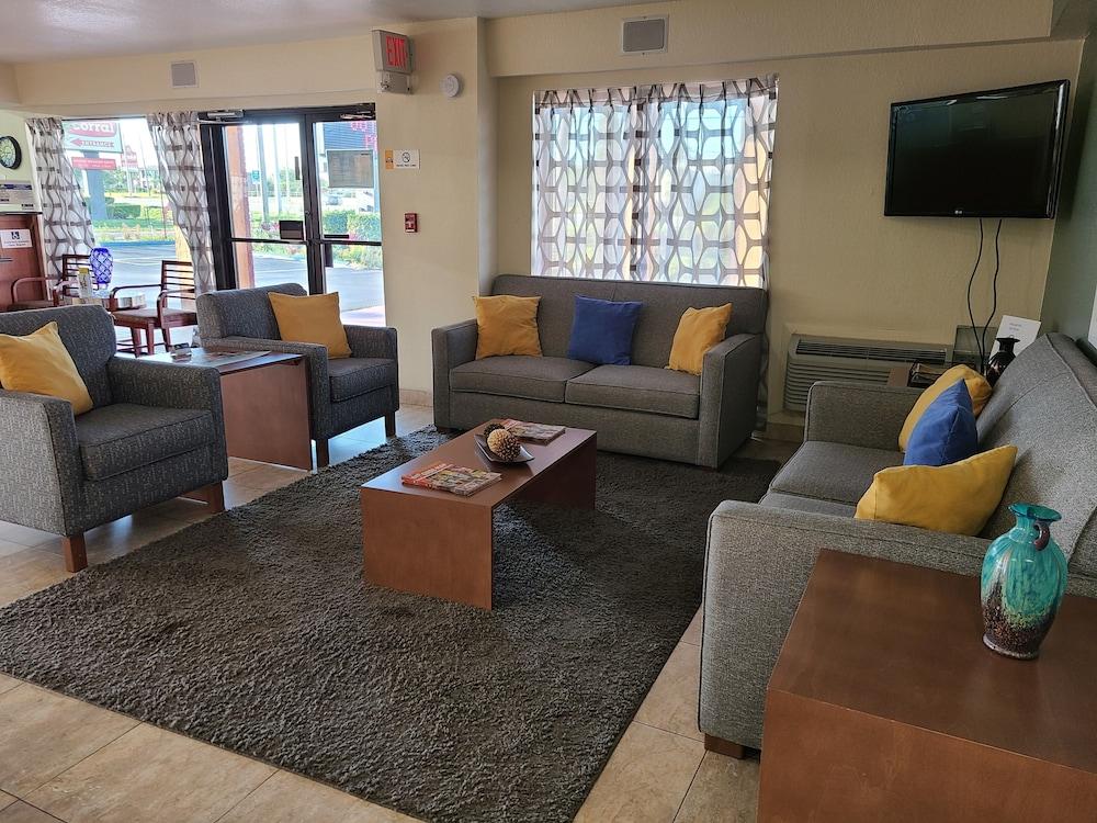 Quality Inn & Suites Orlando East - Ucf Area Alafaya Εξωτερικό φωτογραφία