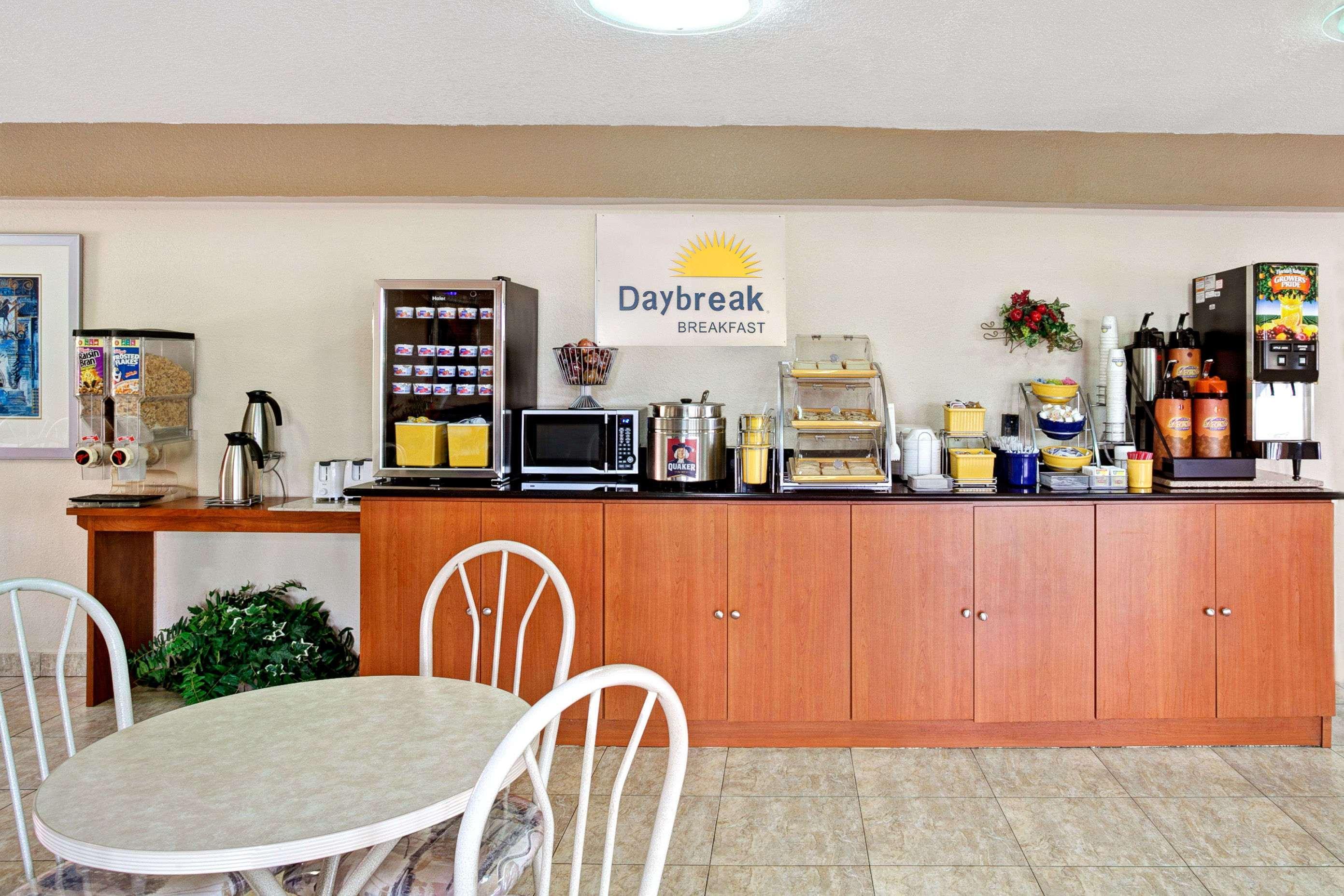 Quality Inn & Suites Orlando East - Ucf Area Alafaya Εξωτερικό φωτογραφία