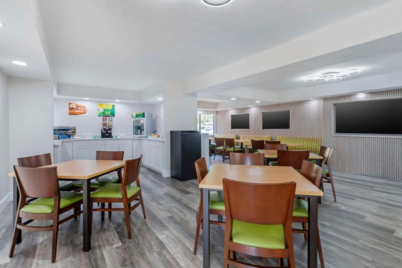 Quality Inn & Suites Orlando East - Ucf Area Alafaya Εξωτερικό φωτογραφία