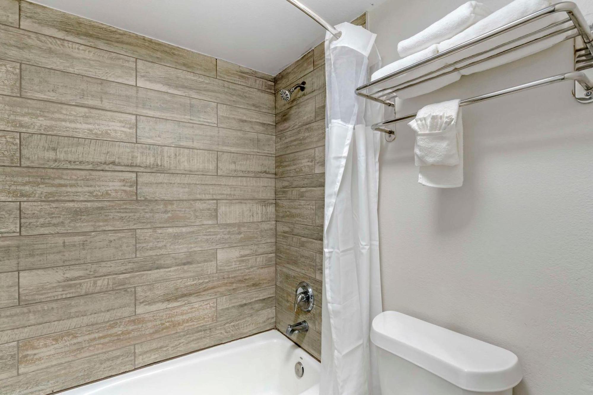 Quality Inn & Suites Orlando East - Ucf Area Alafaya Εξωτερικό φωτογραφία