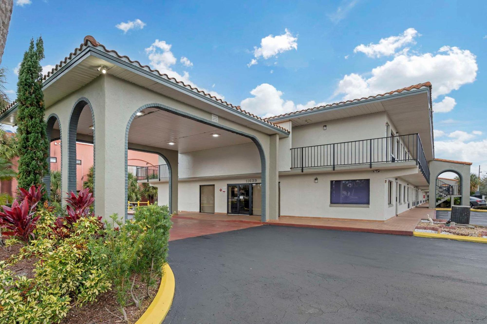 Quality Inn & Suites Orlando East - Ucf Area Alafaya Εξωτερικό φωτογραφία