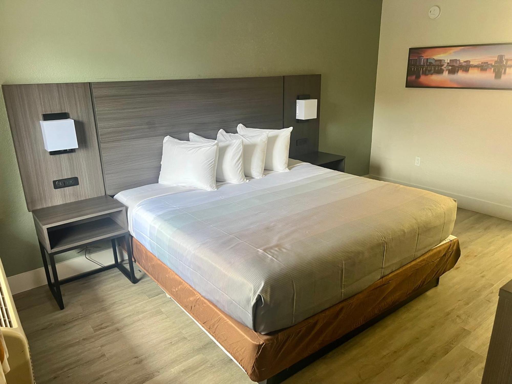 Quality Inn & Suites Orlando East - Ucf Area Alafaya Εξωτερικό φωτογραφία