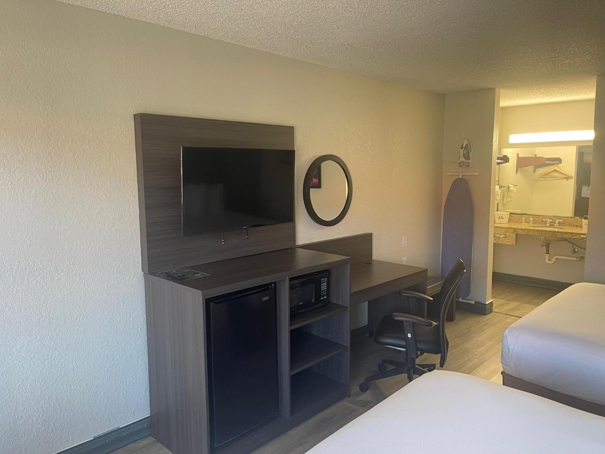 Quality Inn & Suites Orlando East - Ucf Area Alafaya Εξωτερικό φωτογραφία