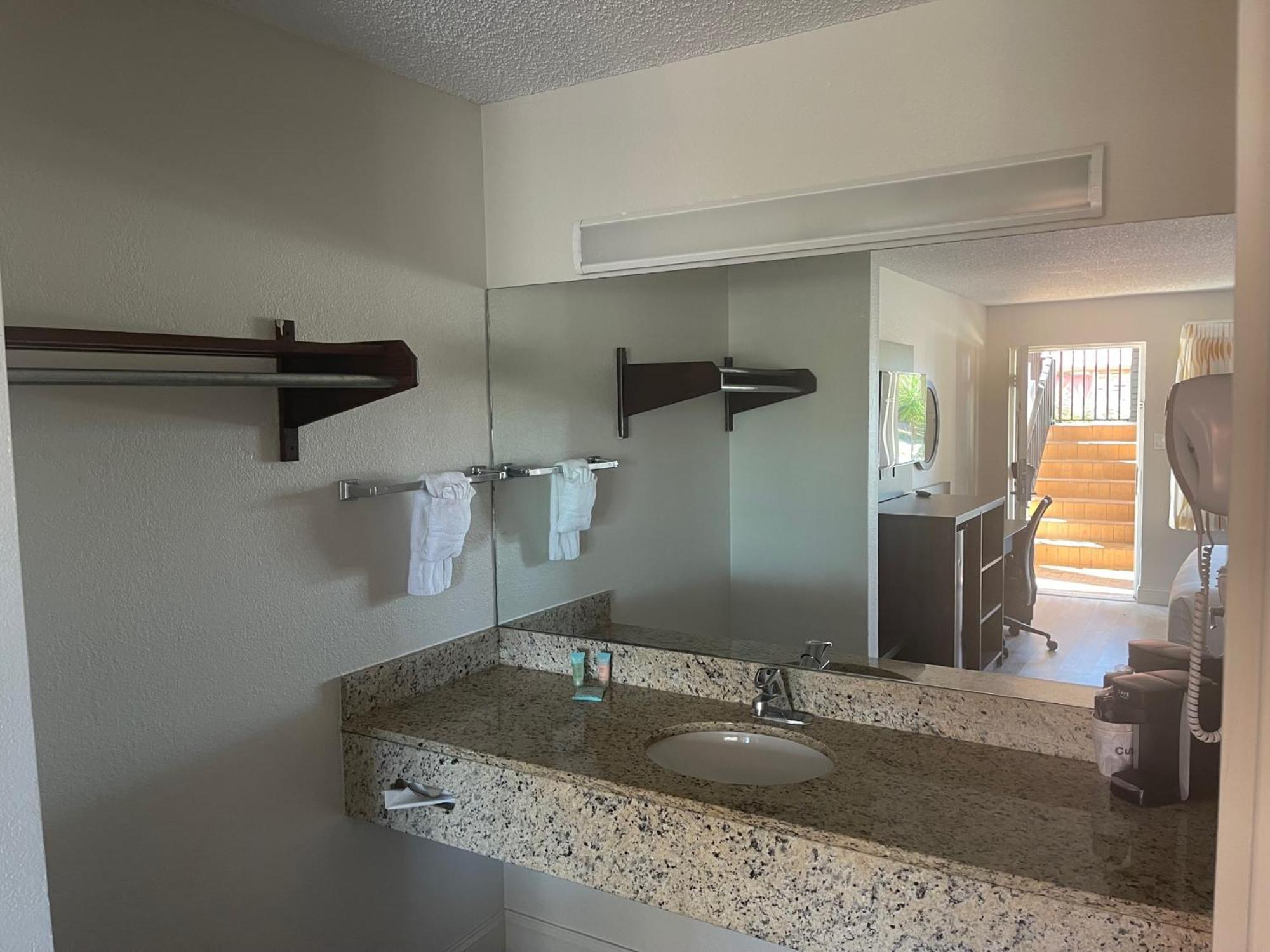 Quality Inn & Suites Orlando East - Ucf Area Alafaya Εξωτερικό φωτογραφία